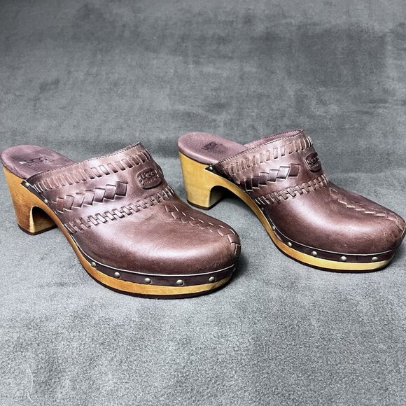 UGG Australia Clogs Women's Round Toe Leather Mules Brown Size 8 US F8910K Studs - Picture 1 of 8